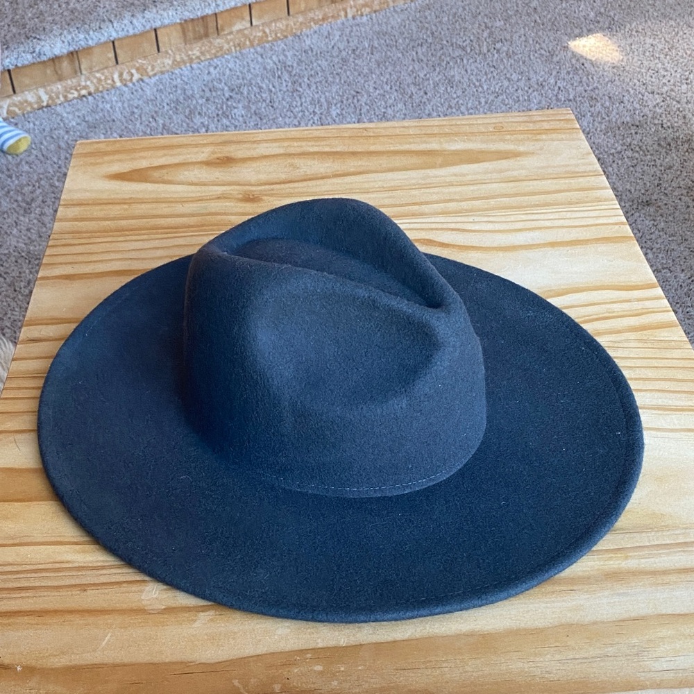 Women’s wool hat